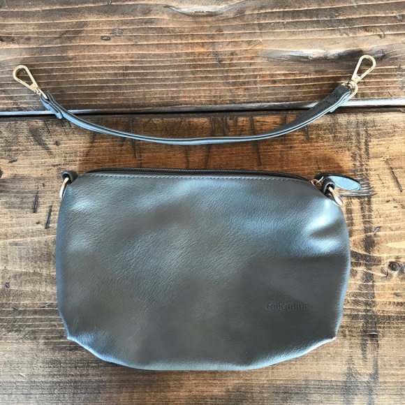 Louenhide Bermuda Tote - Picture 7 of 9